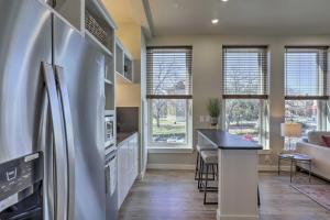 Stylish San Marcos Apt in the Heart of Dwtn!