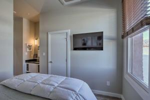 Stylish San Marcos Apt in the Heart of Dwtn!