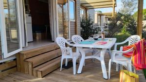 Campings Camping les Cigales : photos des chambres