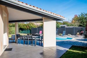 Villas Frenchyhomes☆villapiscine☆8pers☆centrebassin : photos des chambres