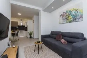 Bloom Apartment - Šine