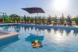 Villa Antea - privat heated pool, brand new villa, relaxing, rural near sea