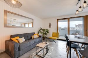Appartements L'Art de Ville - 2 bedroom near the city center terrace and garage : photos des chambres