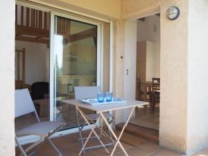 Pretty holiday house with private garden, Apt