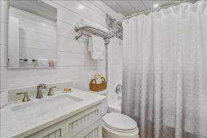 Holiday Home room in Amelia By The Sea