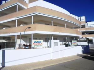 Baladres Holidays LEK