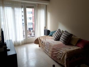 Depto 2amb balcón a 4 de la costa con wifi y aire acondicionado No apto grupos de jóvenes