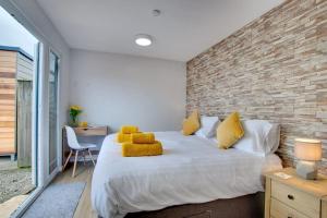 Goldenhill Retreats