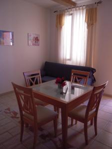 Maisons de vacances Gite Muscat for 4 people in the heart of the vineyard : photos des chambres