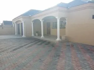 Alicia's B&B - Roodepoort