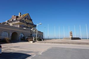 Appartements FACE ECOLE DE VOILE LA PLAGE A 50 metres : photos des chambres