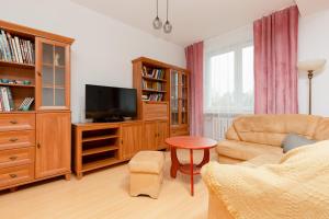 Duplex Apartment near the Airport by Renters