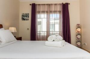Oura Sunrise Apartment by Stay ici Algarve Holiday Rental
