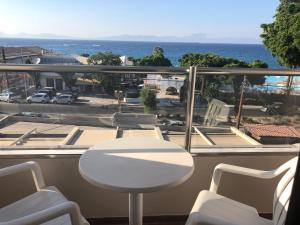 One-Bedroom Apartment with Sea View room in Caravel Hotel Apartments