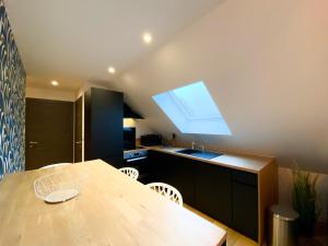 Appartements WHITE HOUSE DHAVERNAS - PROCHE CENTRE - PARKING - WIFi HD : photos des chambres