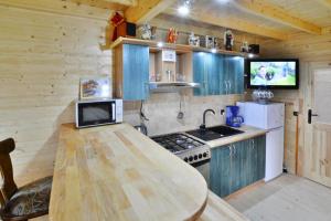 Wooden House by Ostrowieckie Lake with Beach