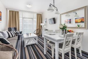 ARKA Spa Deluxe Apartament 423 by Renters