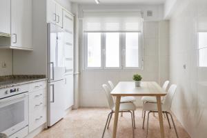 Always Easy I Larroca