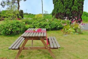 Maisons de vacances Breton semi-detached house near the sea, Telgruc-sur-Mer : photos des chambres