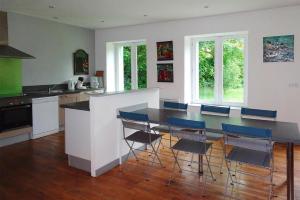 Maisons de vacances Holiday Home in Moelan near Kerfany Beach : photos des chambres