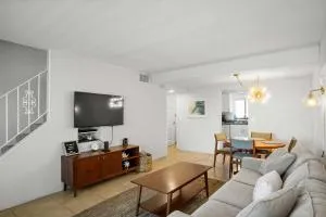 Oceanfront Daytona Beach Condo with Beach Views! - Ortona