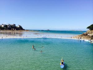 Maisons de vacances Holiday Home near Cap Frehel Emerald Coast : photos des chambres