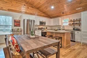 Painted Skies Upscale Getaway By Lake Burton! - Tiger