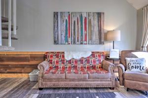 4 Mi to Natl Park Mtn-View Gatlinburg Retreat!