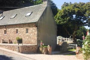 Maisons de vacances Stone House in Brittany near Sandy Beach : photos des chambres