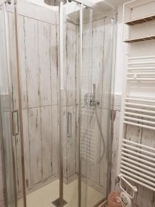 Doppel- oder Zweibettzimmer