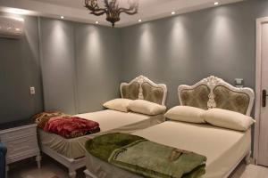 Galleria Moon Valley