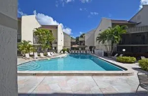 NEW Updated Siesta Key Vacation Rental with Heated Pool Access - Siesta Key