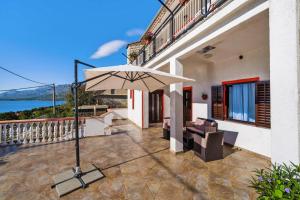 Holiday Home in Rovanjska with Sea Views