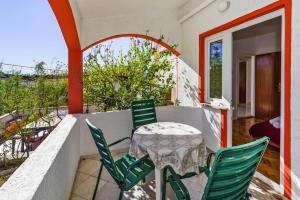 Holiday Home in Rovanjska with Sea Views