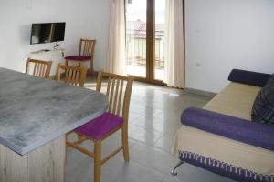 Apartment Zrinka in Starigrad Paklenica with terrace and seaview 