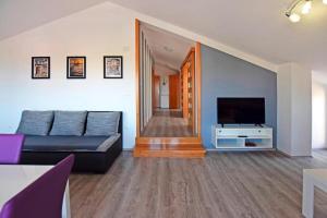 Apartment in Starigrad Paklenica, only 200 m from the sea 