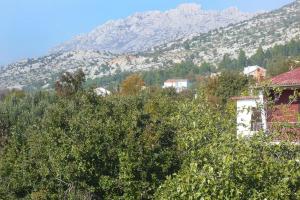 Apartments Zrinka in Starigrad Paklenica with terrace and seaview 