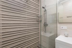 44 Pearl 1-bedroom Panoramic Sea View Apartment