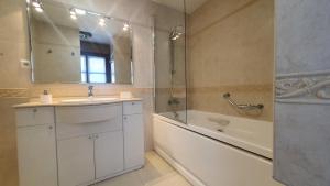 El Capricho de Cangas 2H - WiFi - Garaje - Hidromasaje - VUT-3001-AS