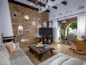 Seaview Villa with in Charaki for 10 Guests