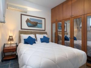 Seaview Villa with in Charaki for 10 Guests