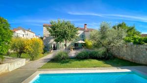 Charming villa Kalu with private pool near Rovinj by WiiBuk