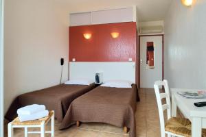 Hotels Hotel Alata : Chambre Double ou Lits Jumeaux