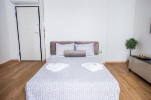 A23 Premium suite with balcony near Parthenon