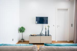 A23 Premium suite with balcony near Parthenon