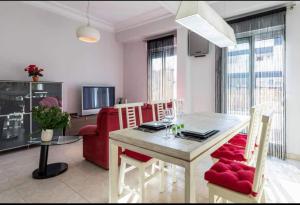 PRECIOSO APARTAMENTO EN EL BARRIO DE RUZAFA - 4hvězdičkové hotely ve městě Valencie