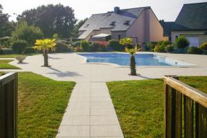 Maisons de vacances Holiday home with shared pool, Erquy : photos des chambres