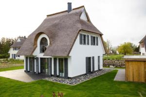 Luxushaus in Bodstedt mit Sauna und Lagune