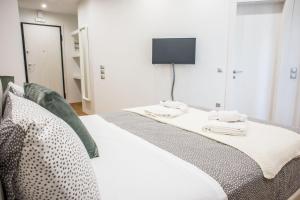 A24 Pristine & sunny suite near Plaka & Parthenon