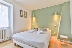 Maisons de vacances Belle maison de 300 m2 avec piscine, sauna, jacuzzi : photos des chambres